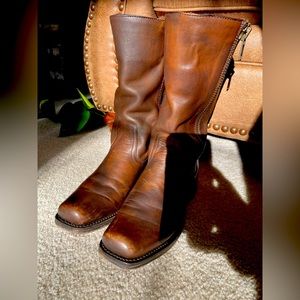Frye 'Heath' Outside Zip Boot Maple Brown Size 8